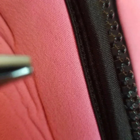 Vintage Women's Ocean Quest Pro Pink and Black Wet Suit Sz S - Picture 9 of 10